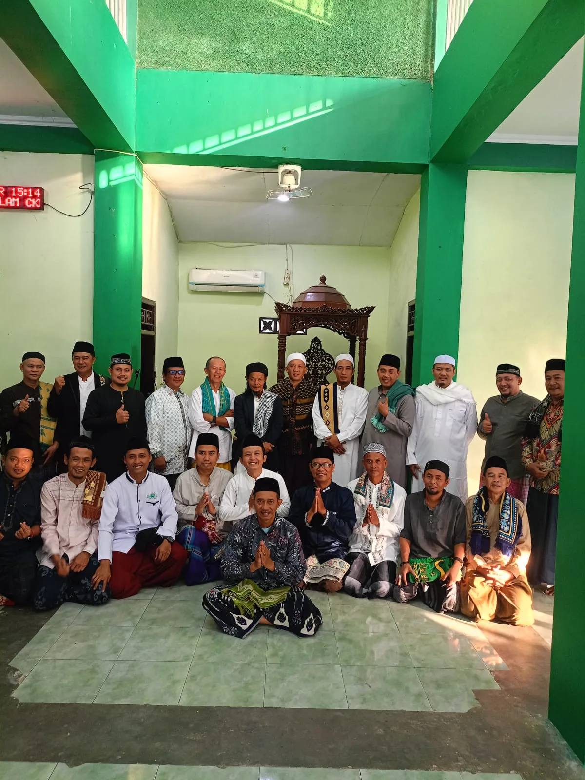 Pengurus dan Jama'ah Laki - Laki