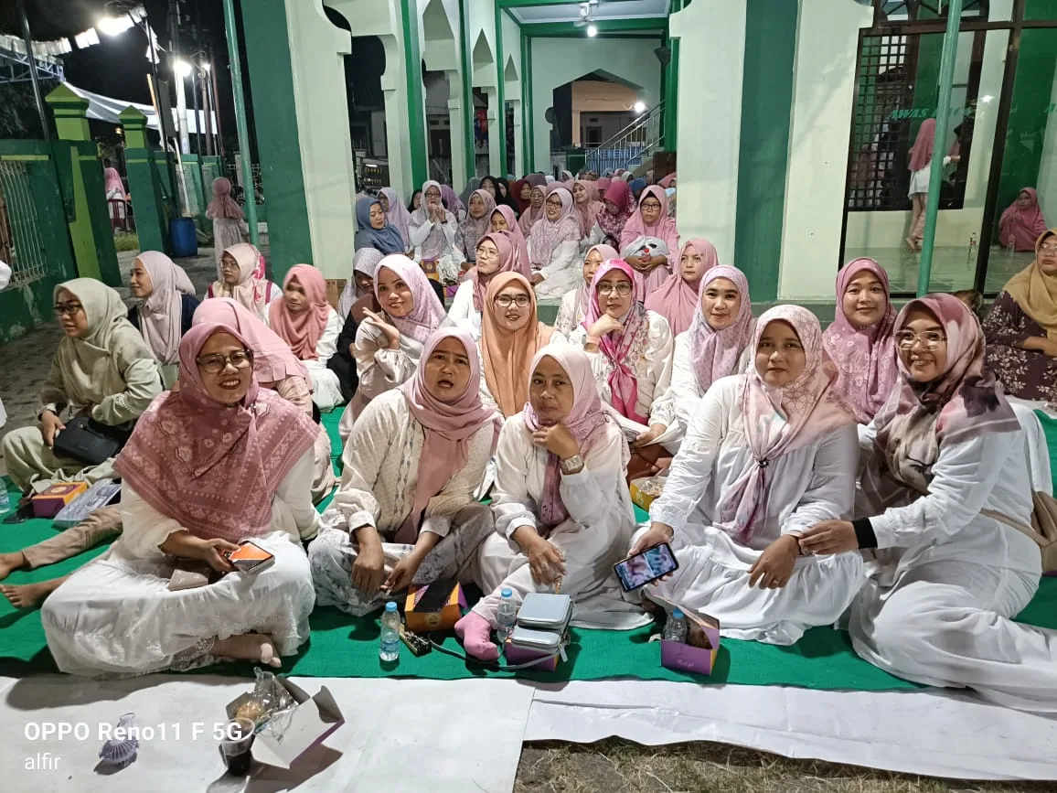 Pengurus dan Jama'ah Perempuan 